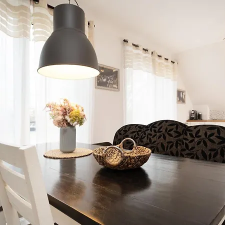 Waldstrasse 16 Wolkenlos *