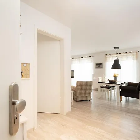 Waldstrasse 16 Wolkenlos * Kellenhusen