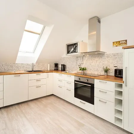 Waldstrasse 16 Wolkenlos *