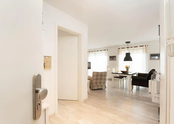 Waldstrasse 16 Wolkenlos * Kellenhusen