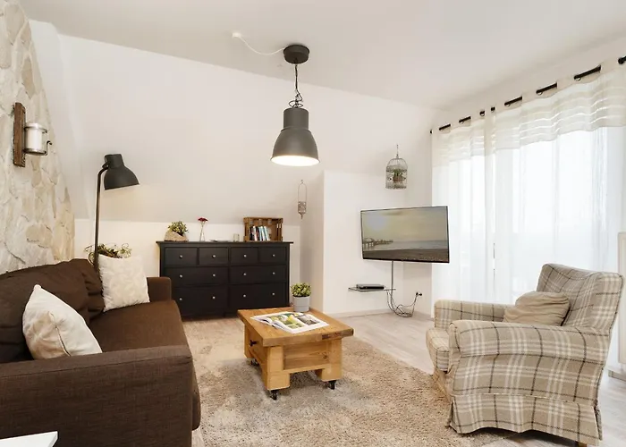 Waldstrasse 16 Wolkenlos