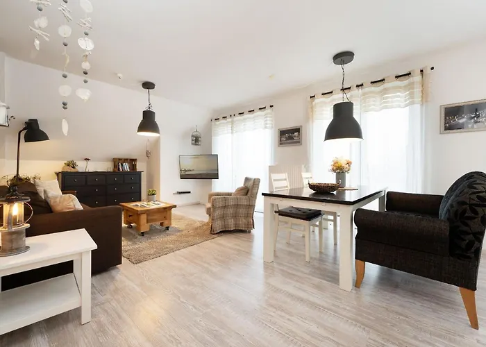 Waldstrasse 16 Wolkenlos